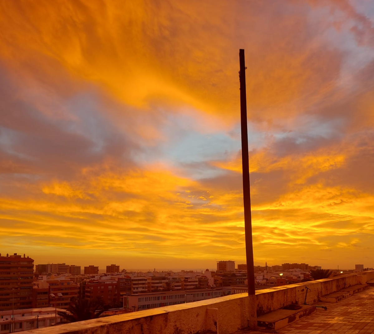 Imagen del amanecer desde Paseo de Chil en Las Palmas de Gran Canaria